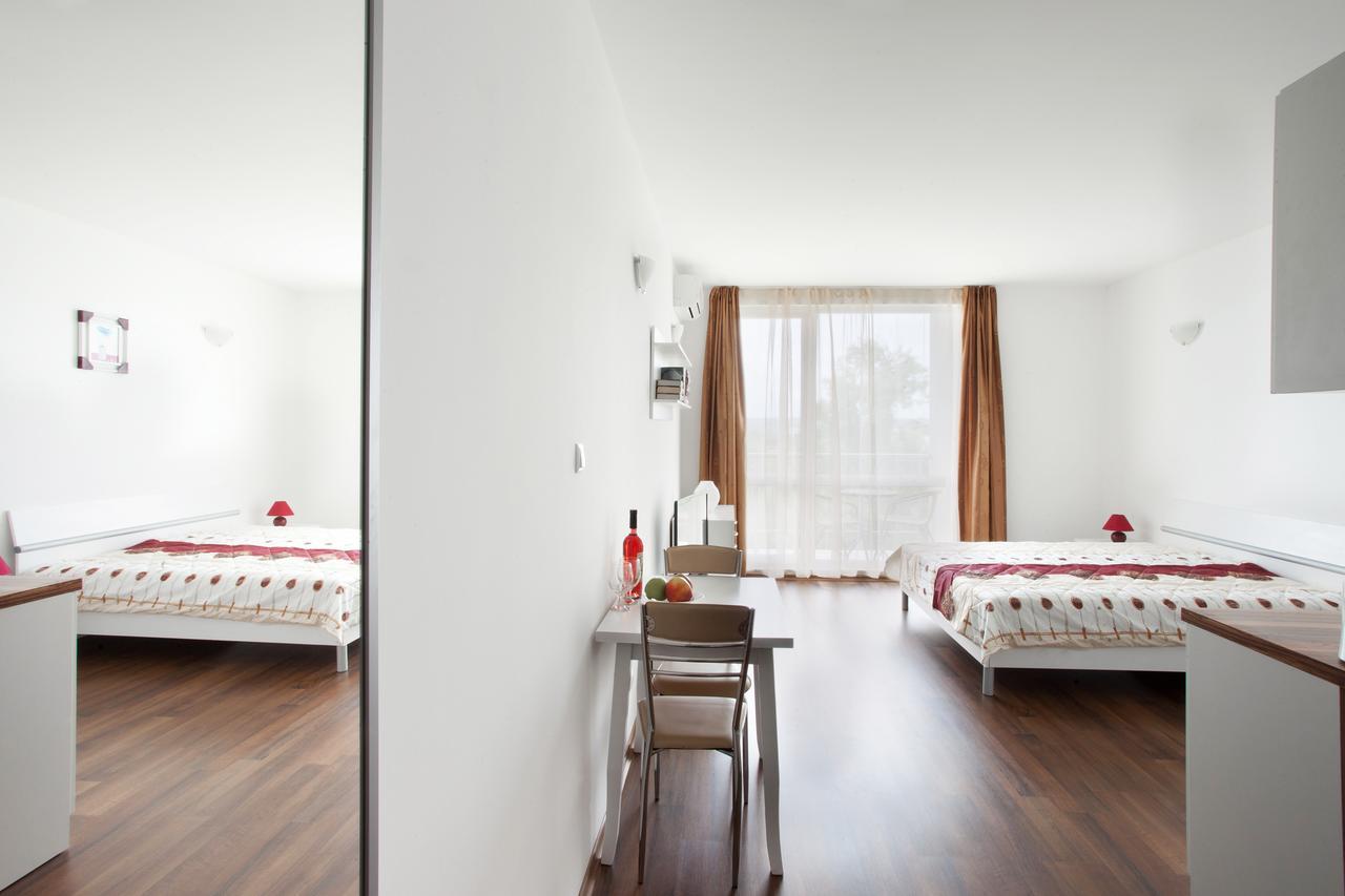 Aparthotel Vilmar à Pomorie Extérieur photo